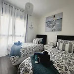 Apartament Ohana And *